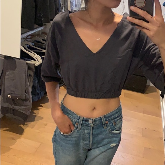 Jenny Crop Top || Charcoal - Picture 5 of 8